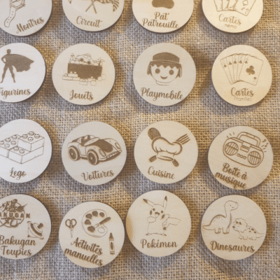 Étiquettes de rangement en bois